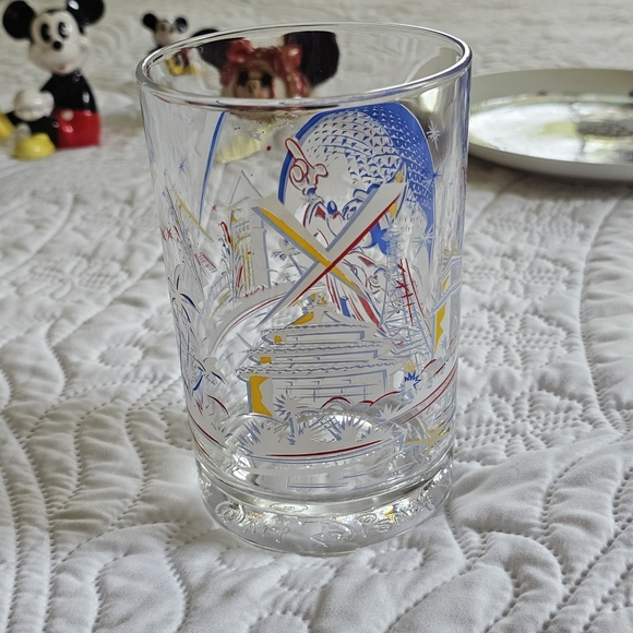 Disney Sorcerer Glass, Vintage McDonald's Walt Disney World 25th Anniversary - Picture 3 of 10
